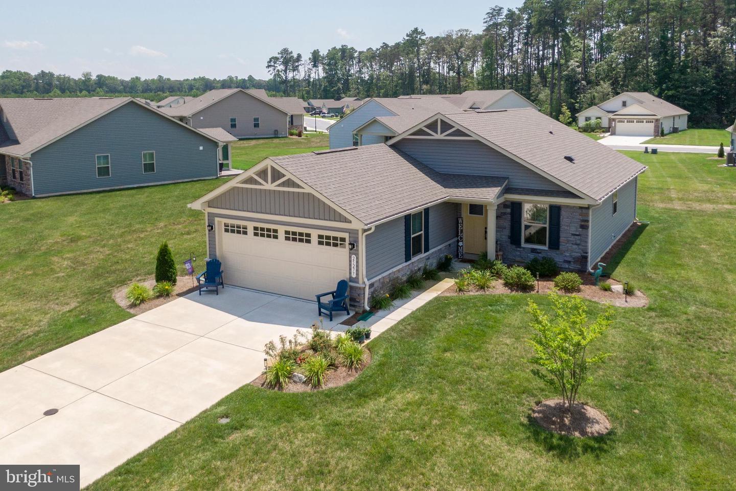 25277 TANNIN CIR Property Photo 1