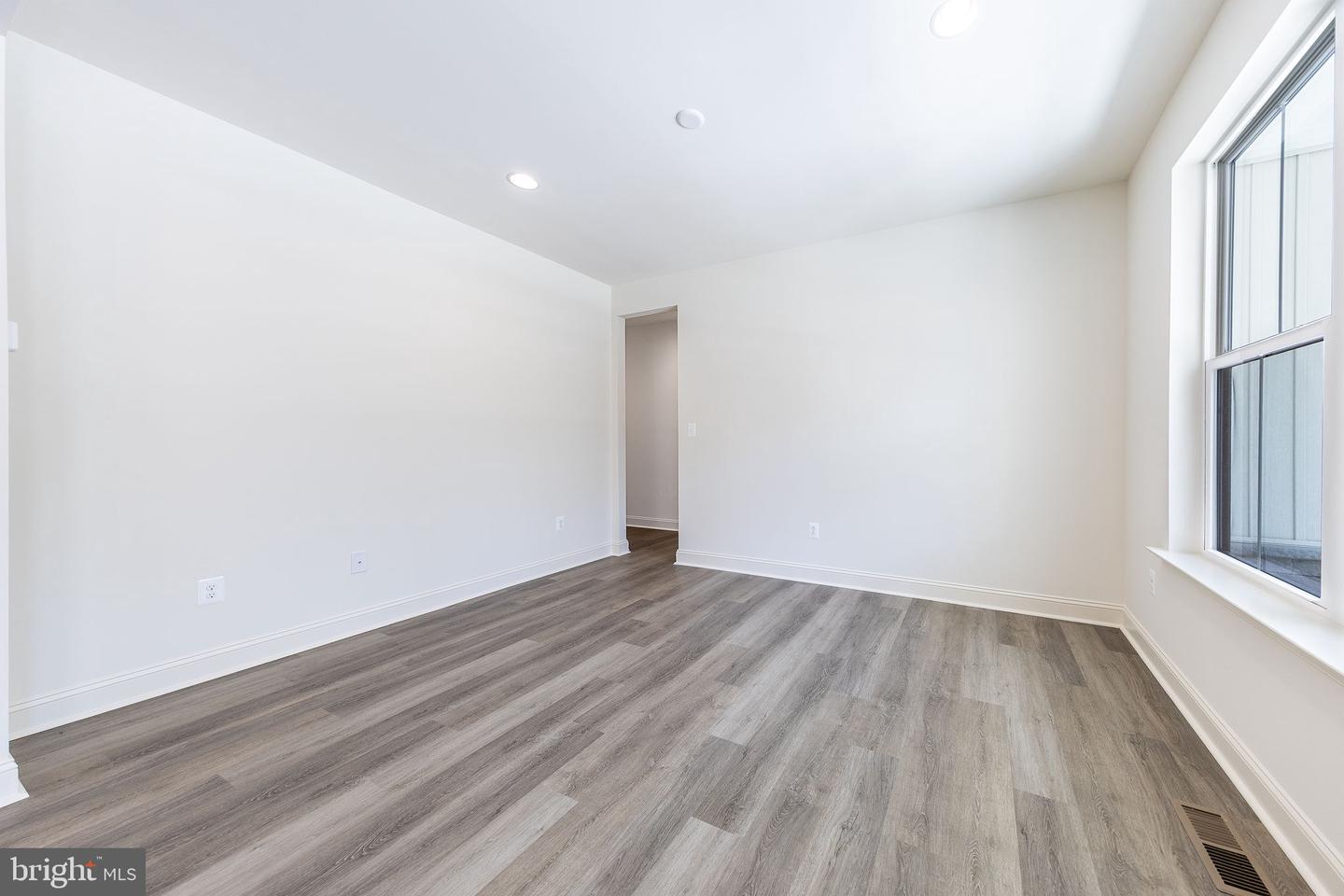 16236 Amora Drive Property Photo 32
