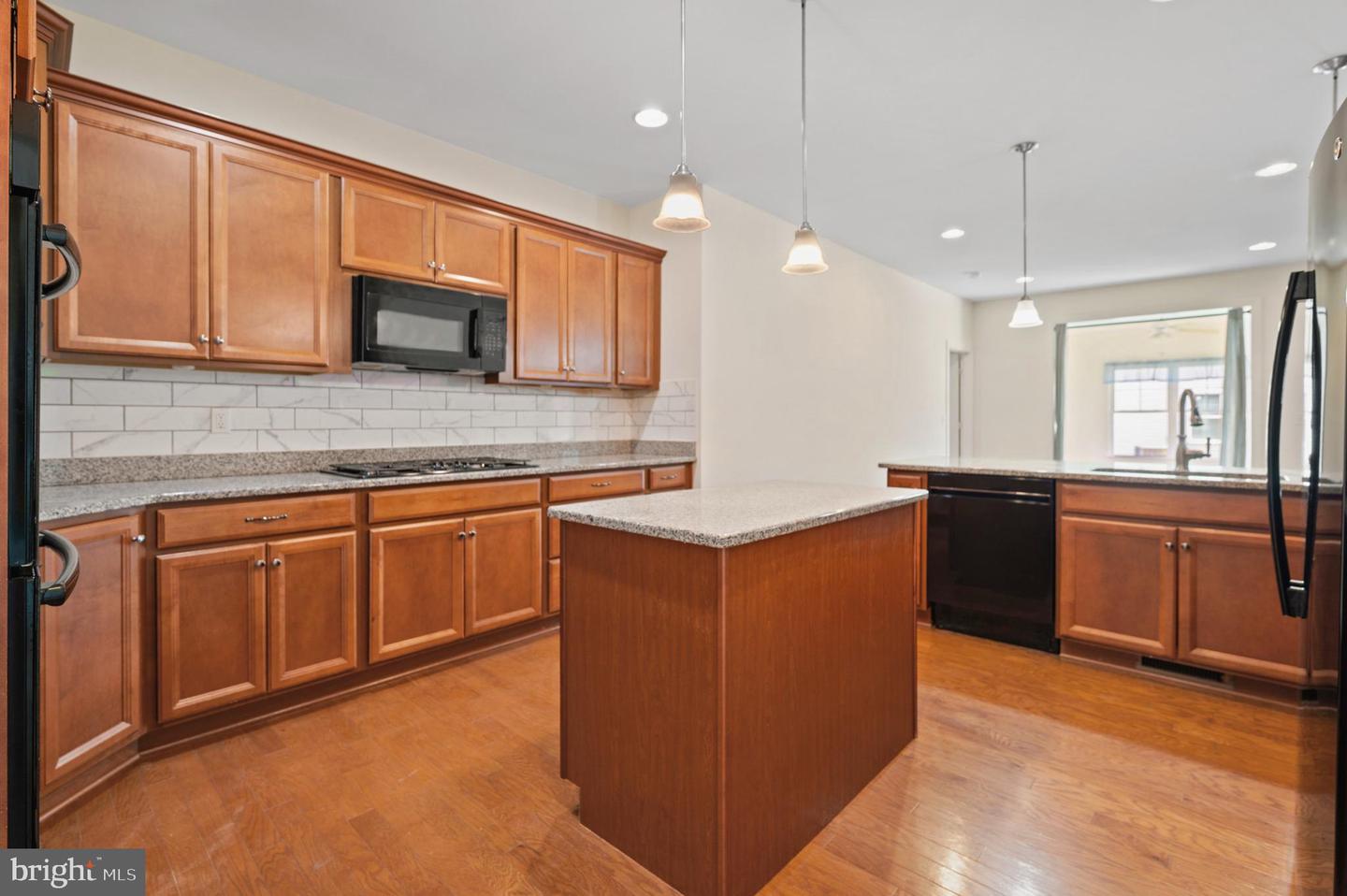 33301 Bayberry Ct Property Photo 4