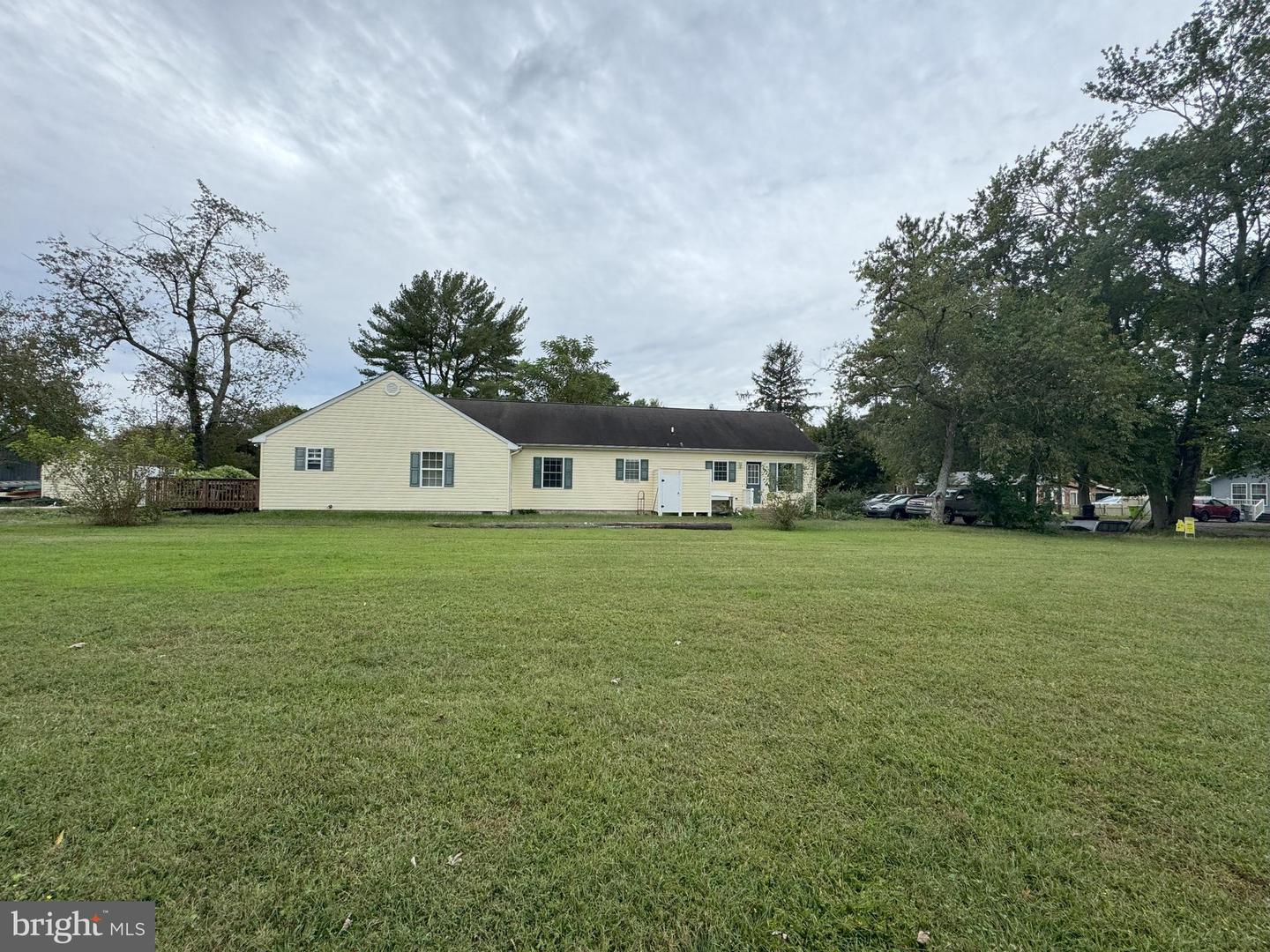 602 E Laurel Street Ext Property Photo 4