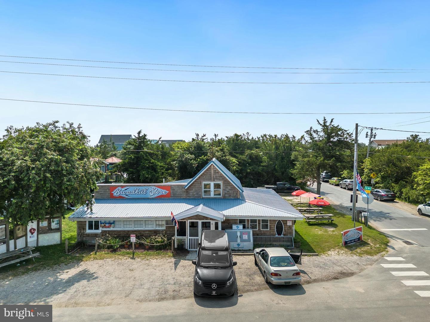 2 S Bay Shore Dr Property Photo 1