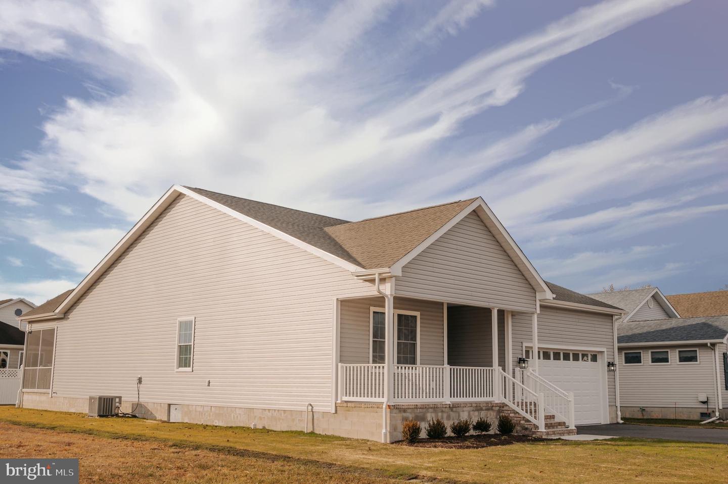 36768 Breakwater Run Property Photo 2