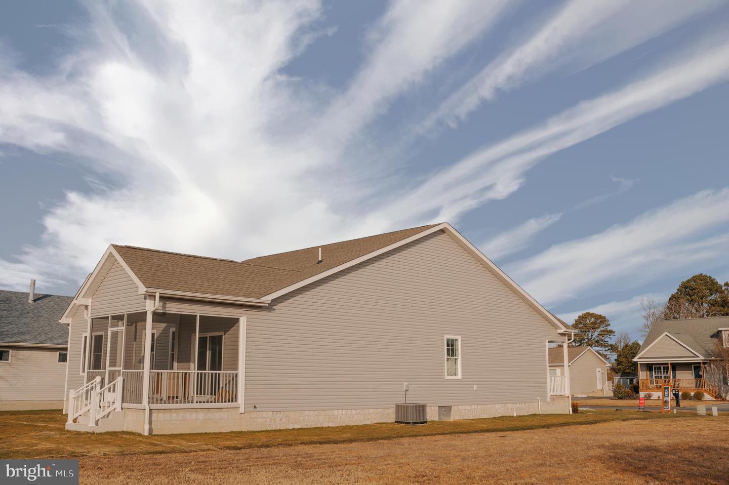 36768 Breakwater Run Property Photo 5