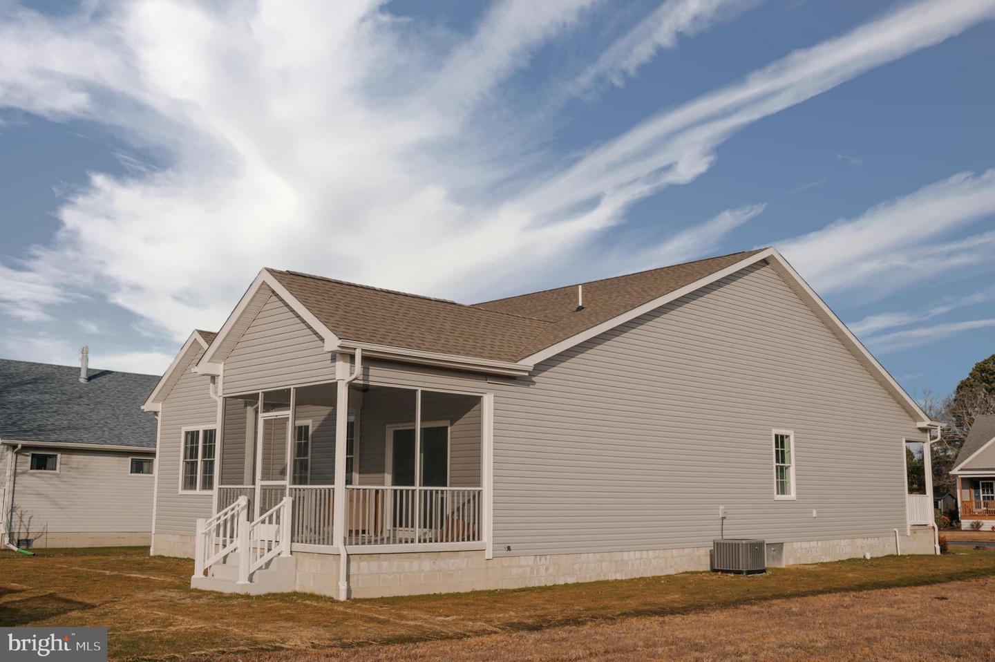 36768 Breakwater Run Property Photo 6