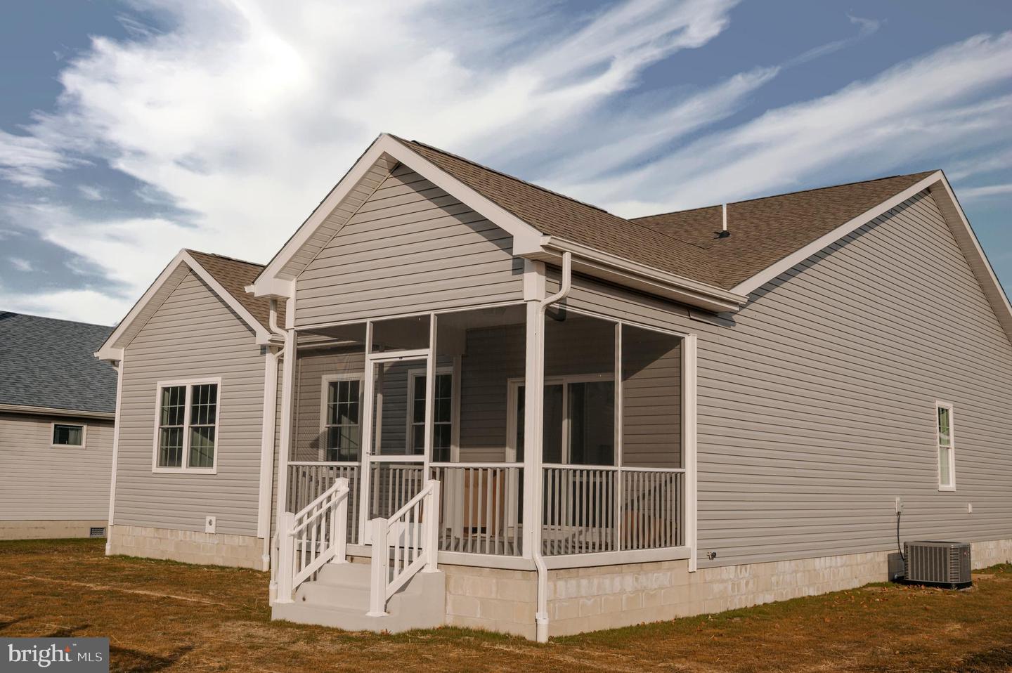 36768 Breakwater Run Property Photo 7