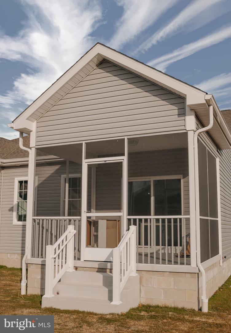 36768 Breakwater Run Property Photo 8