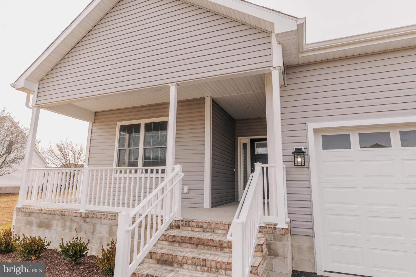 36768 Breakwater Run Property Photo 16