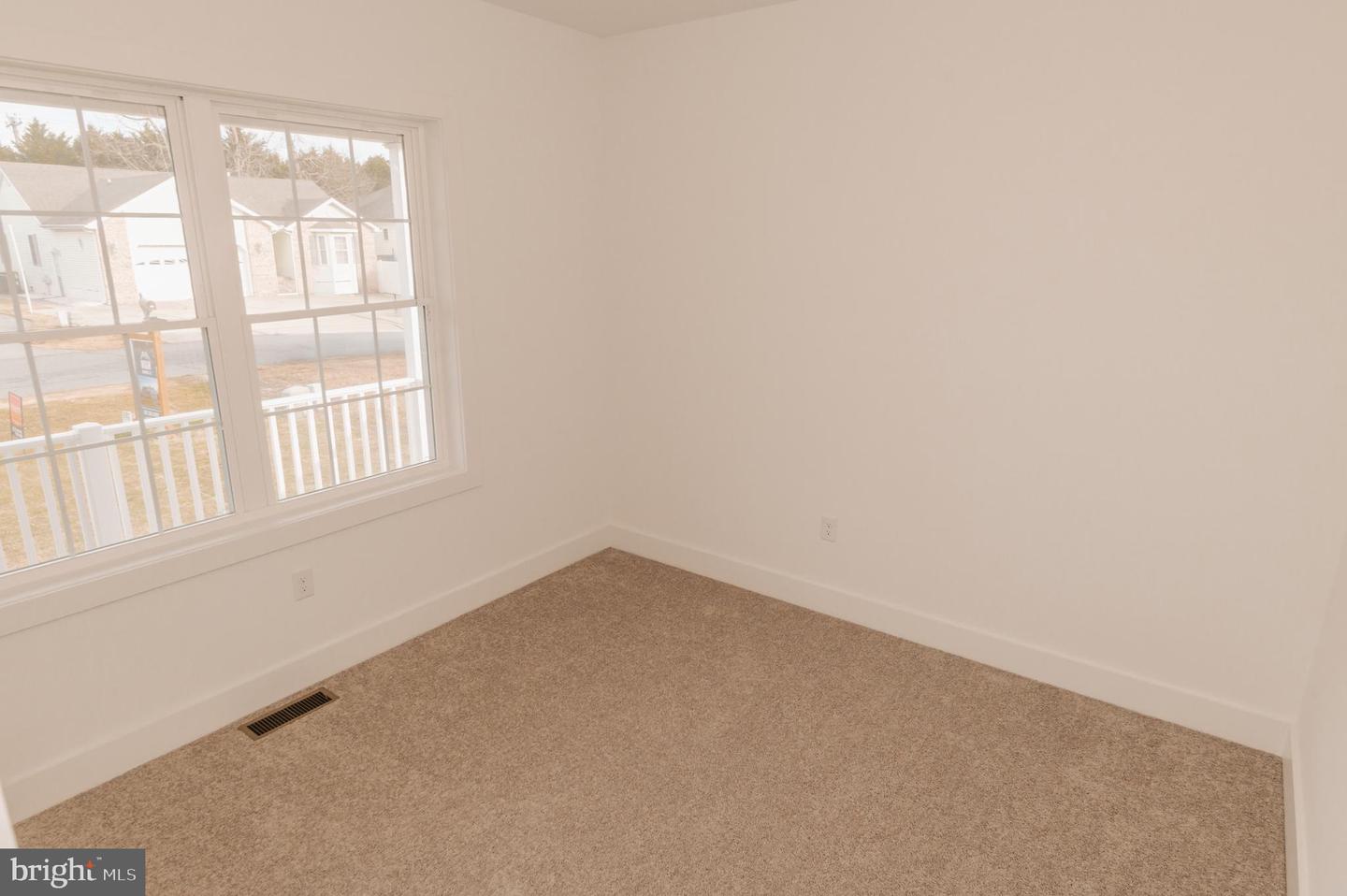 36768 Breakwater Run Property Photo 28