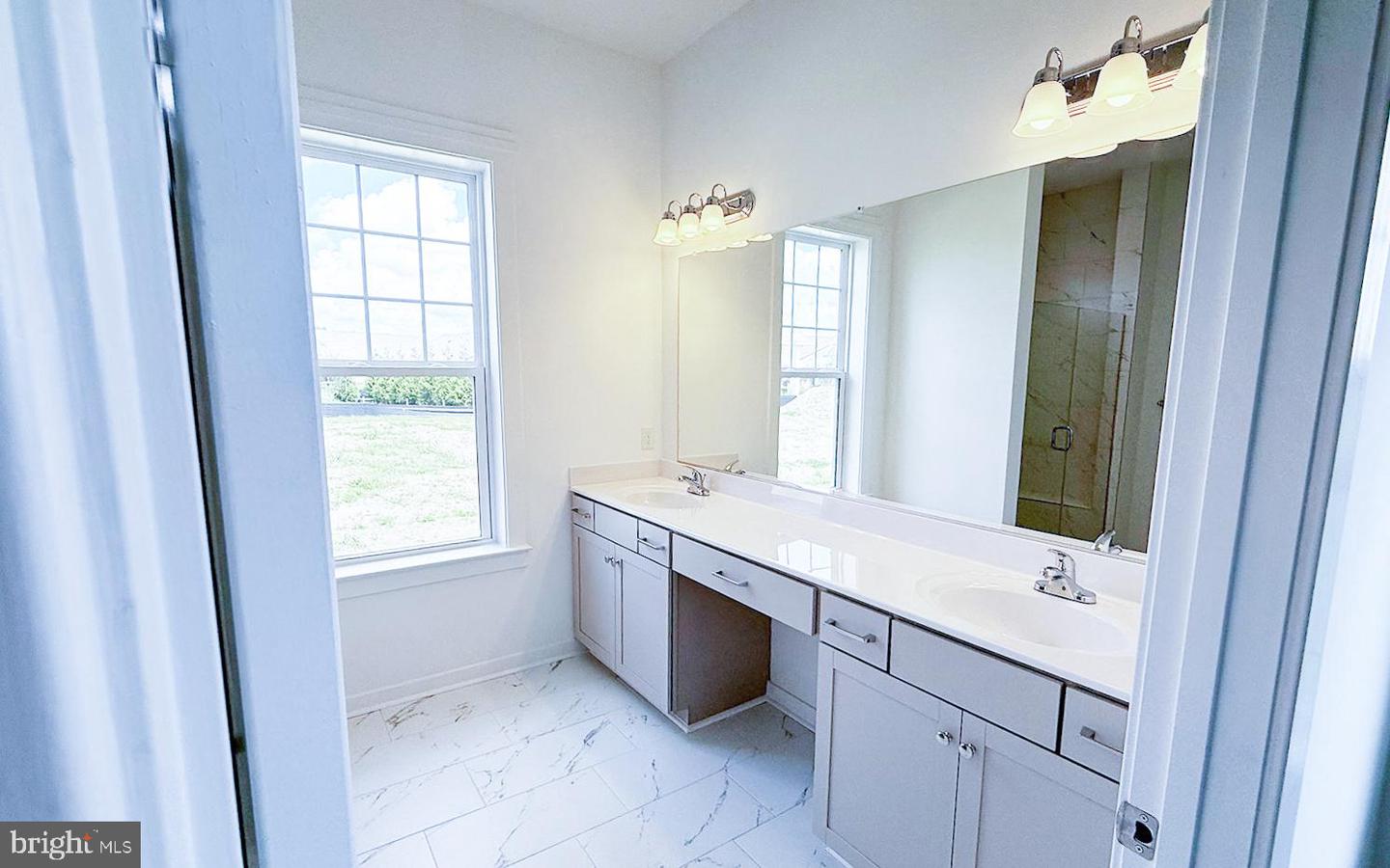 328 Heritage Shores Cir Property Photo 4