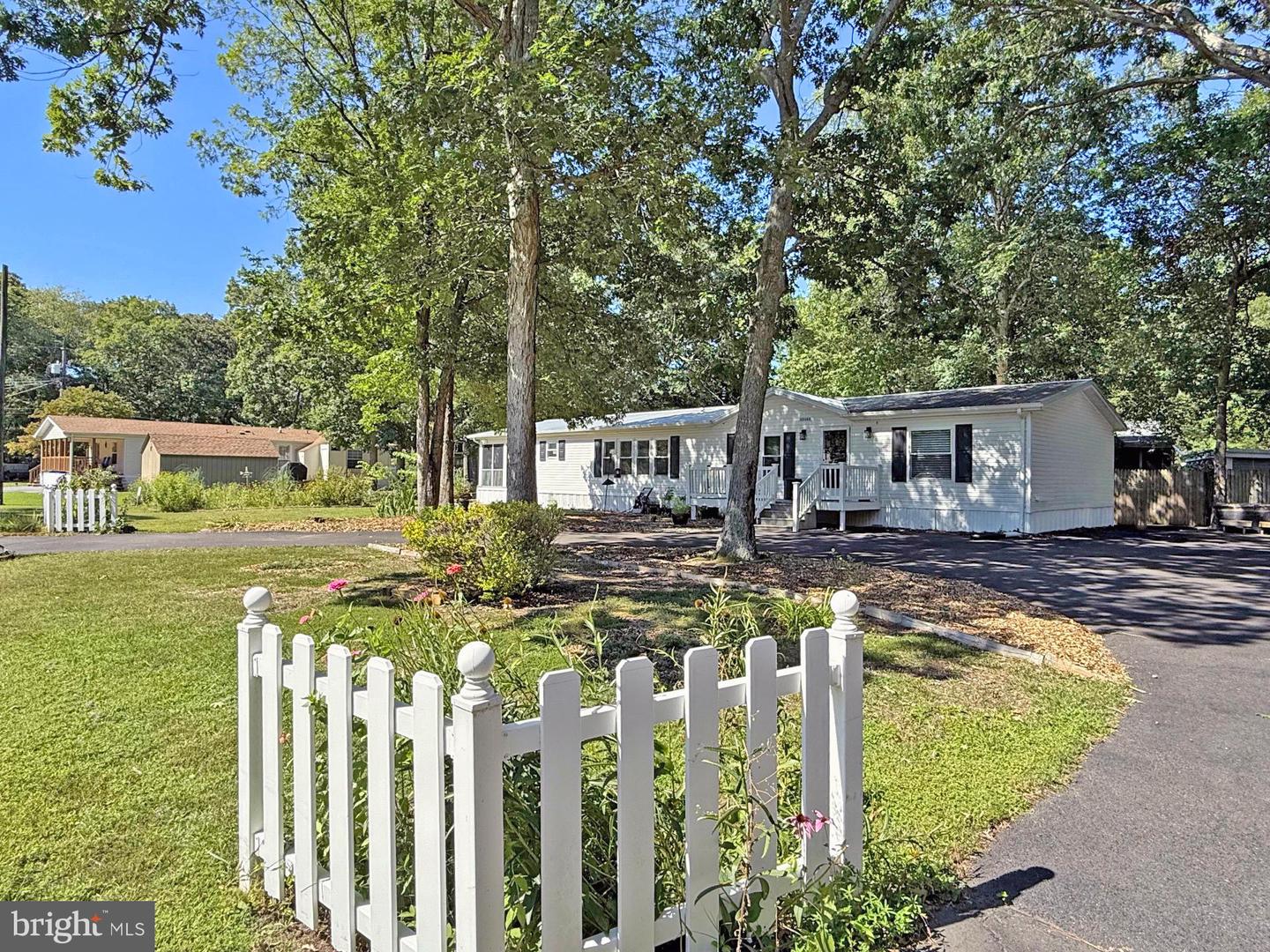 33280 Sassafras Ct Property Photo 2