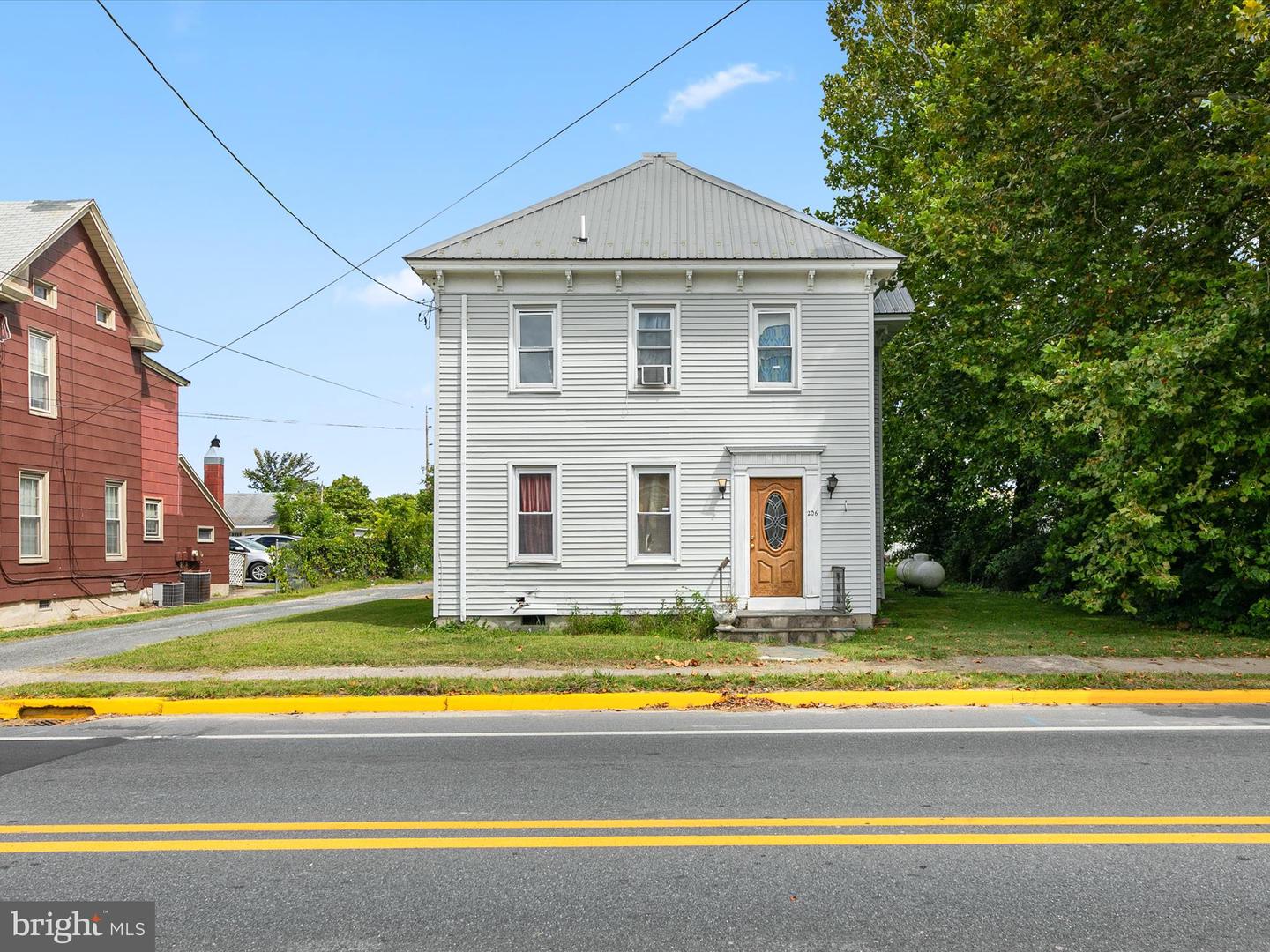 206 N BEDFORD ST Property Photo 1