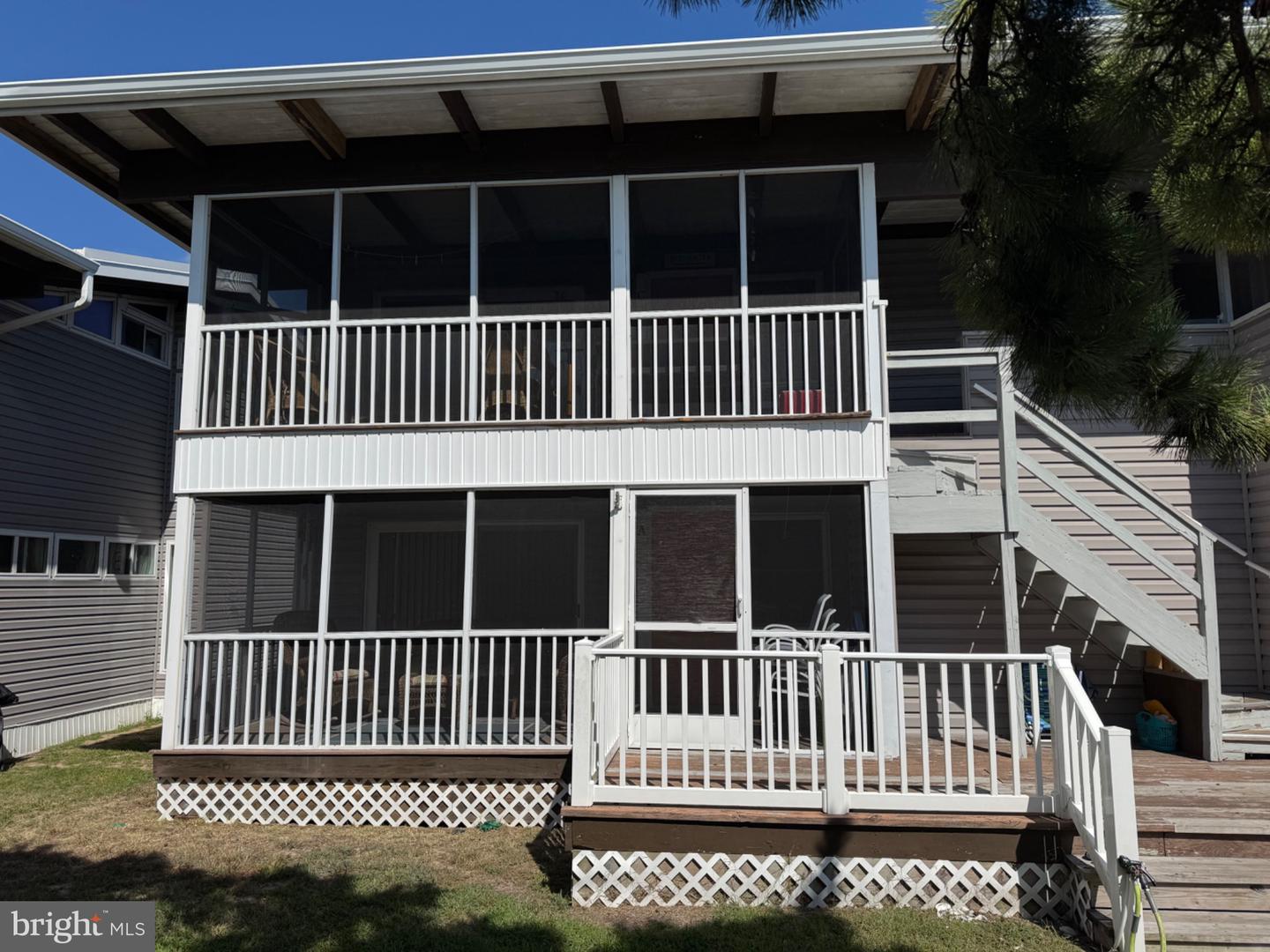 25 Collins Ave #3a Property Photo 1