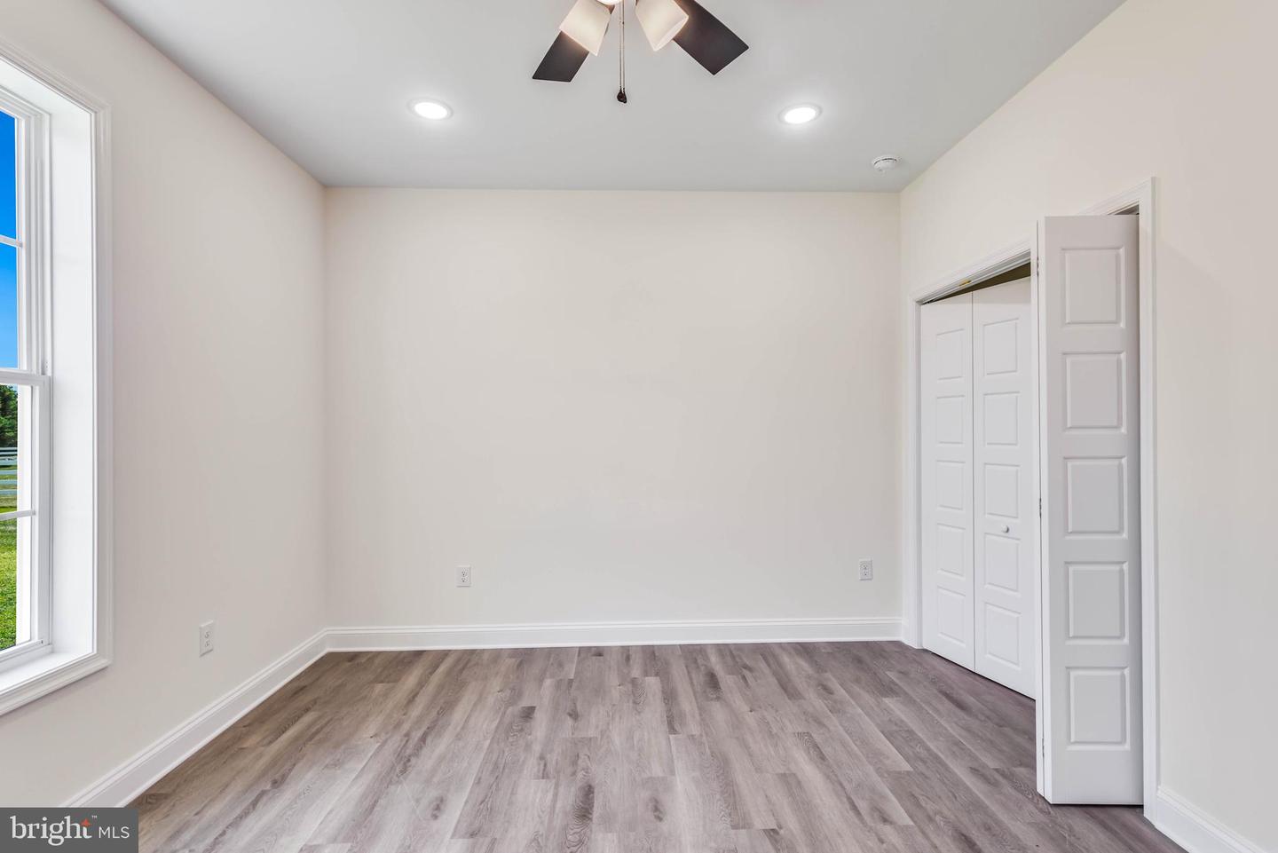 4466 Mayflower Ln Property Photo 14