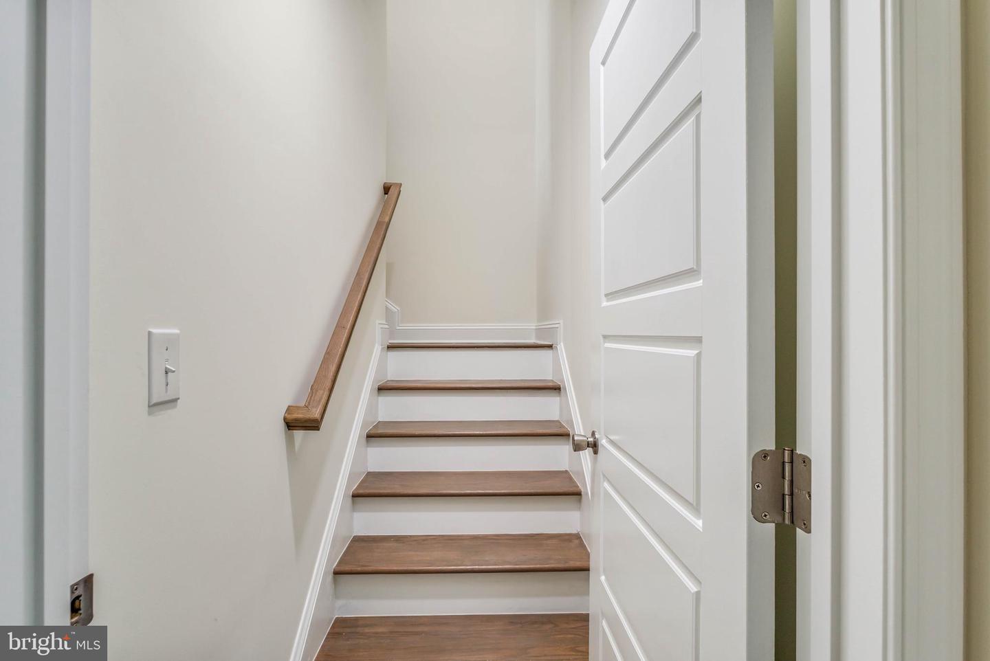 4466 Mayflower Ln Property Photo 22