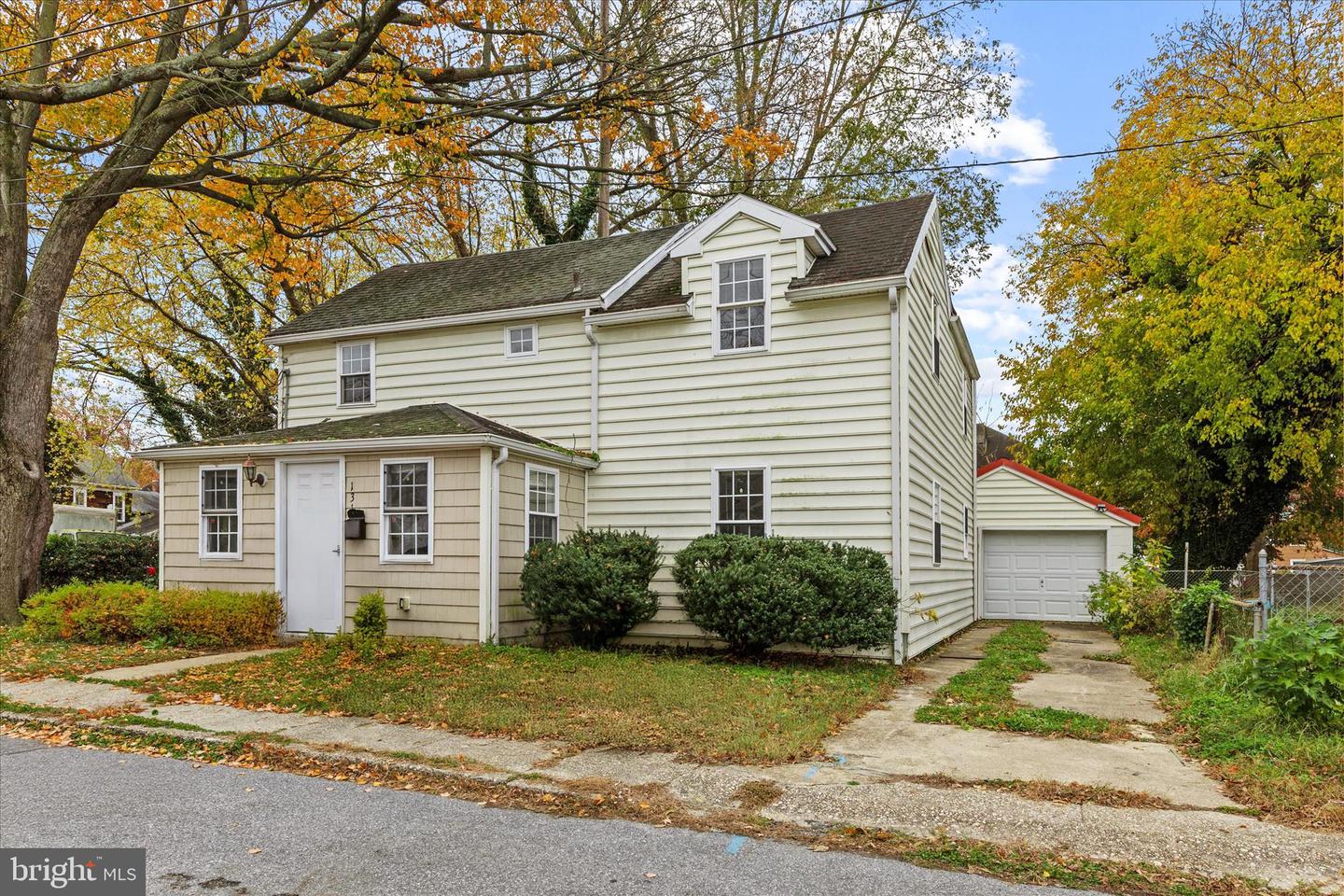 131 4th St Property Photo 1