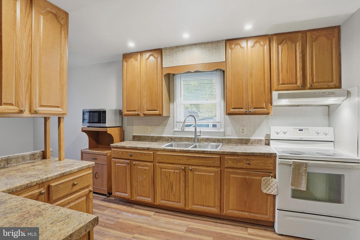 19784 Donovans Rd Property Photo 5