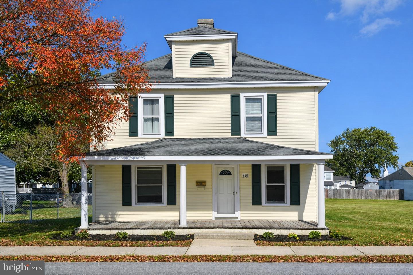 310 WALNUT ST Property Photo 1