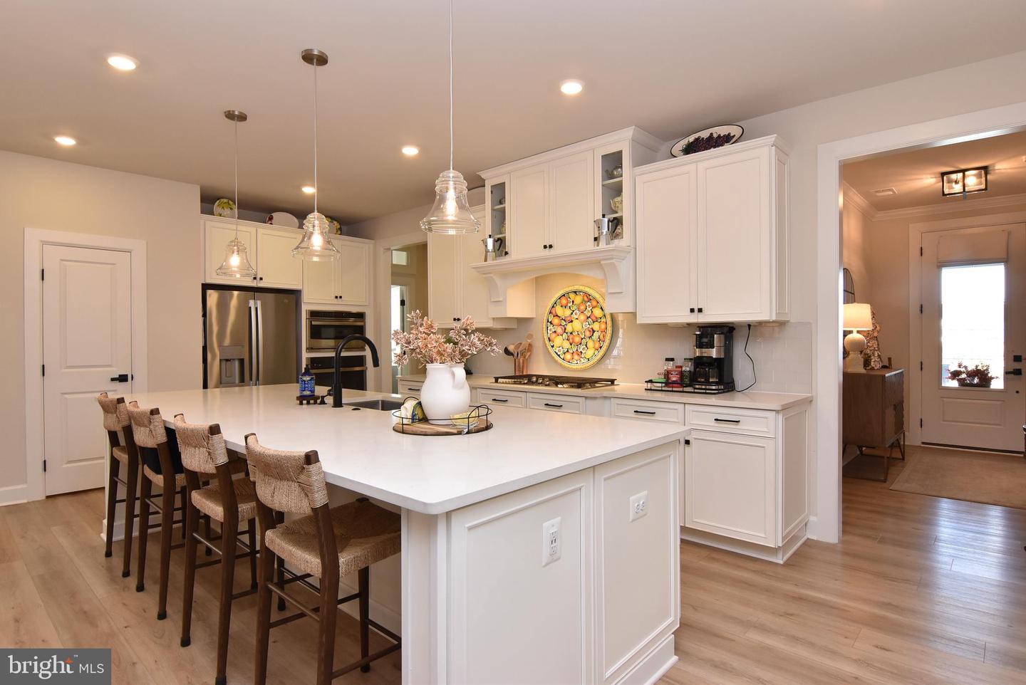 28019 Winona Ln Property Photo 10