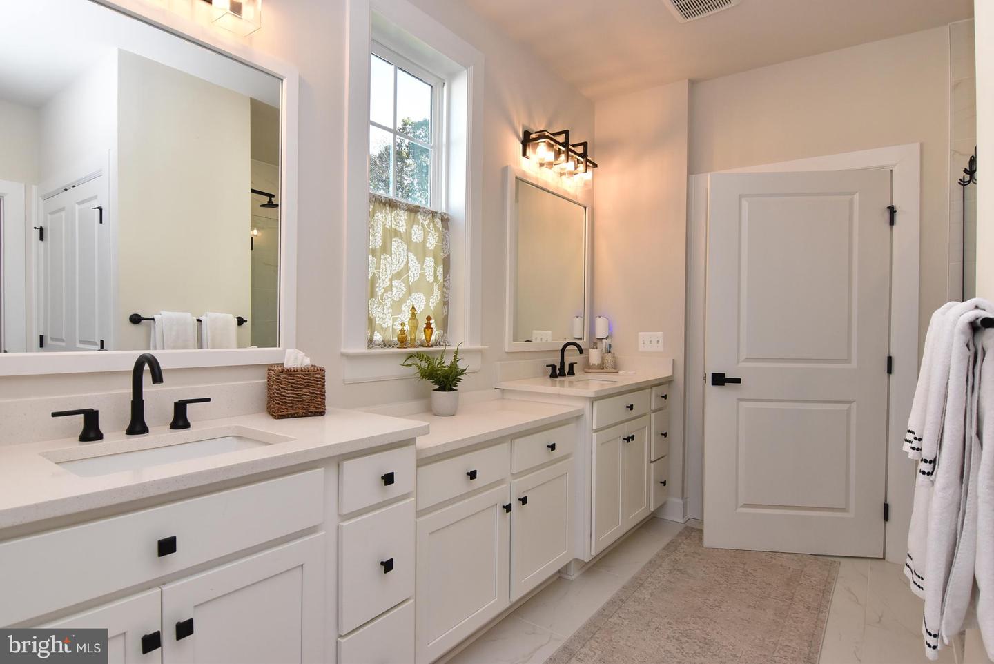 28019 Winona Ln Property Photo 24