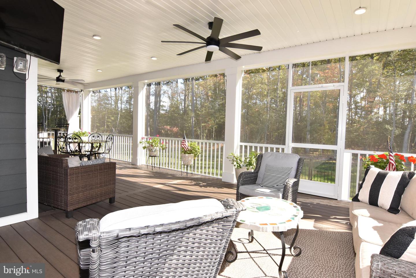 28019 Winona Ln Property Photo 35