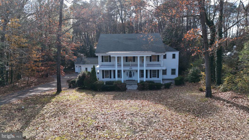9 WOODLAND DR