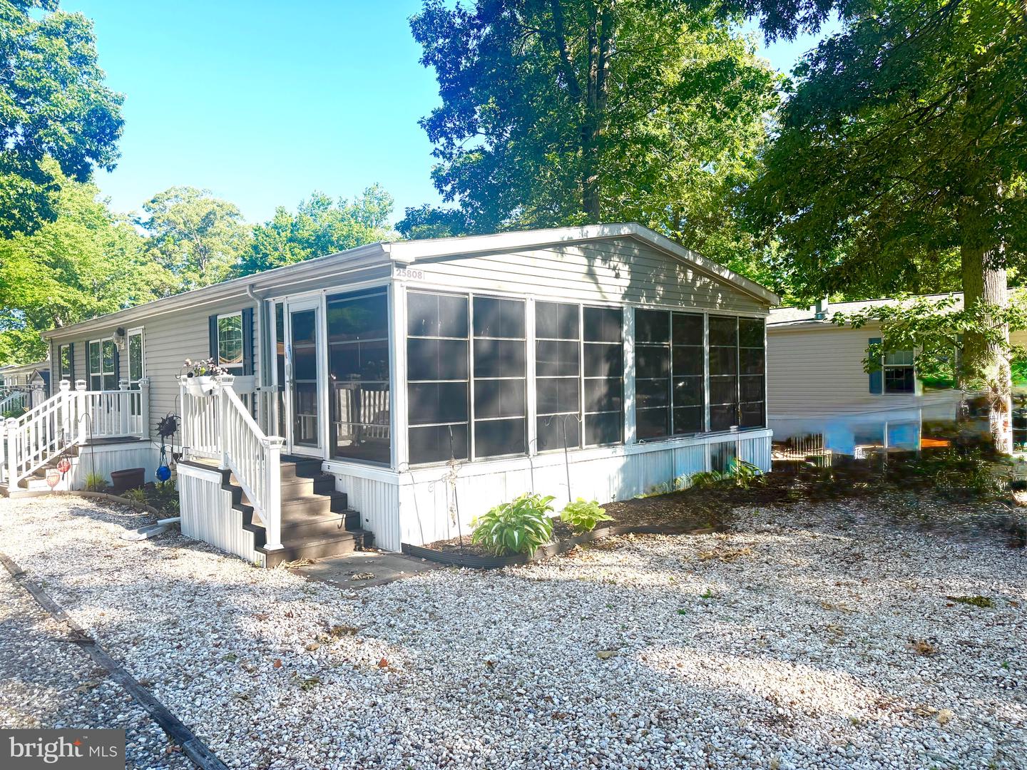 25808 Hallmark St Property Photo 1