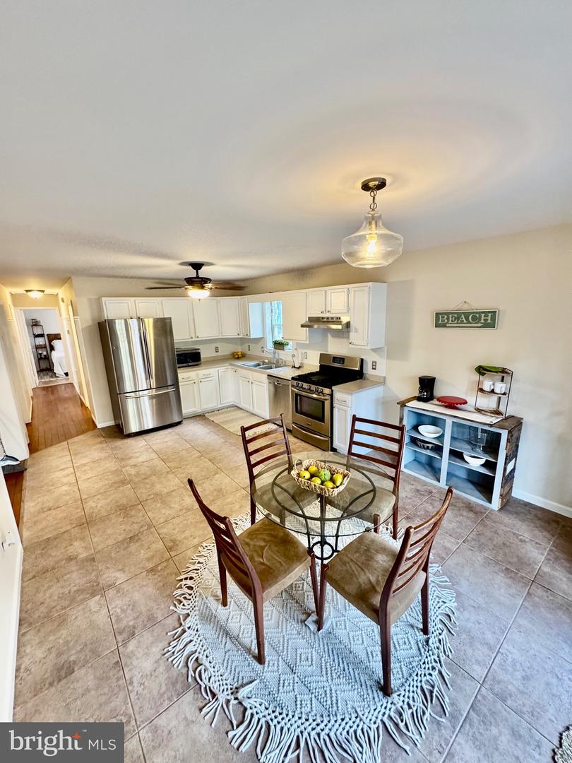 24322 Canal Dr Property Photo 24