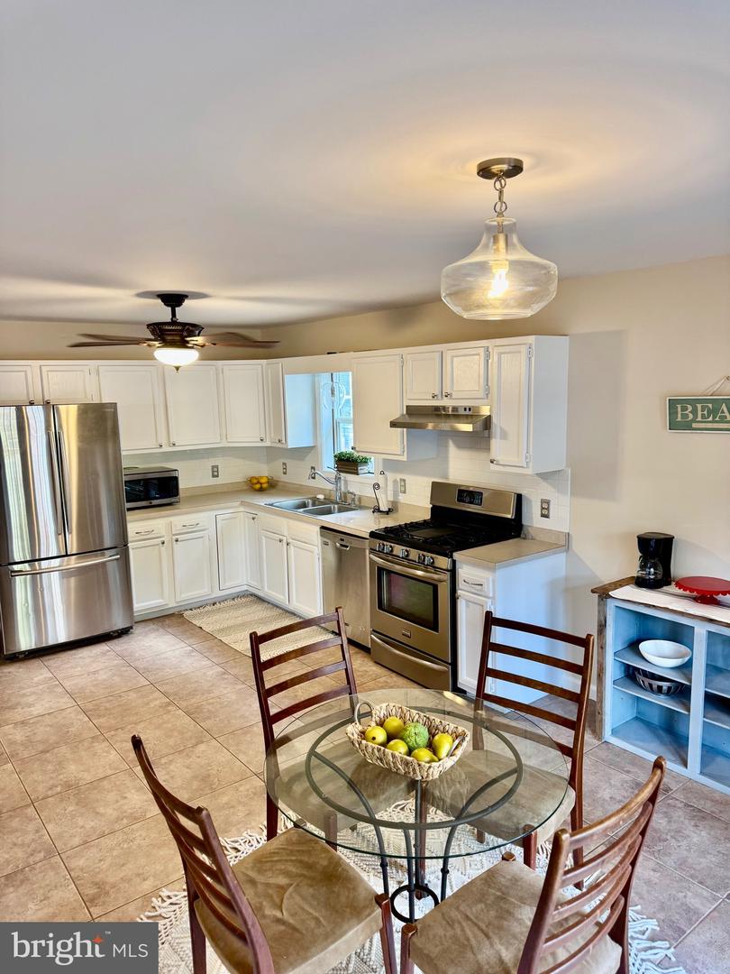 24322 Canal Dr Property Photo 25