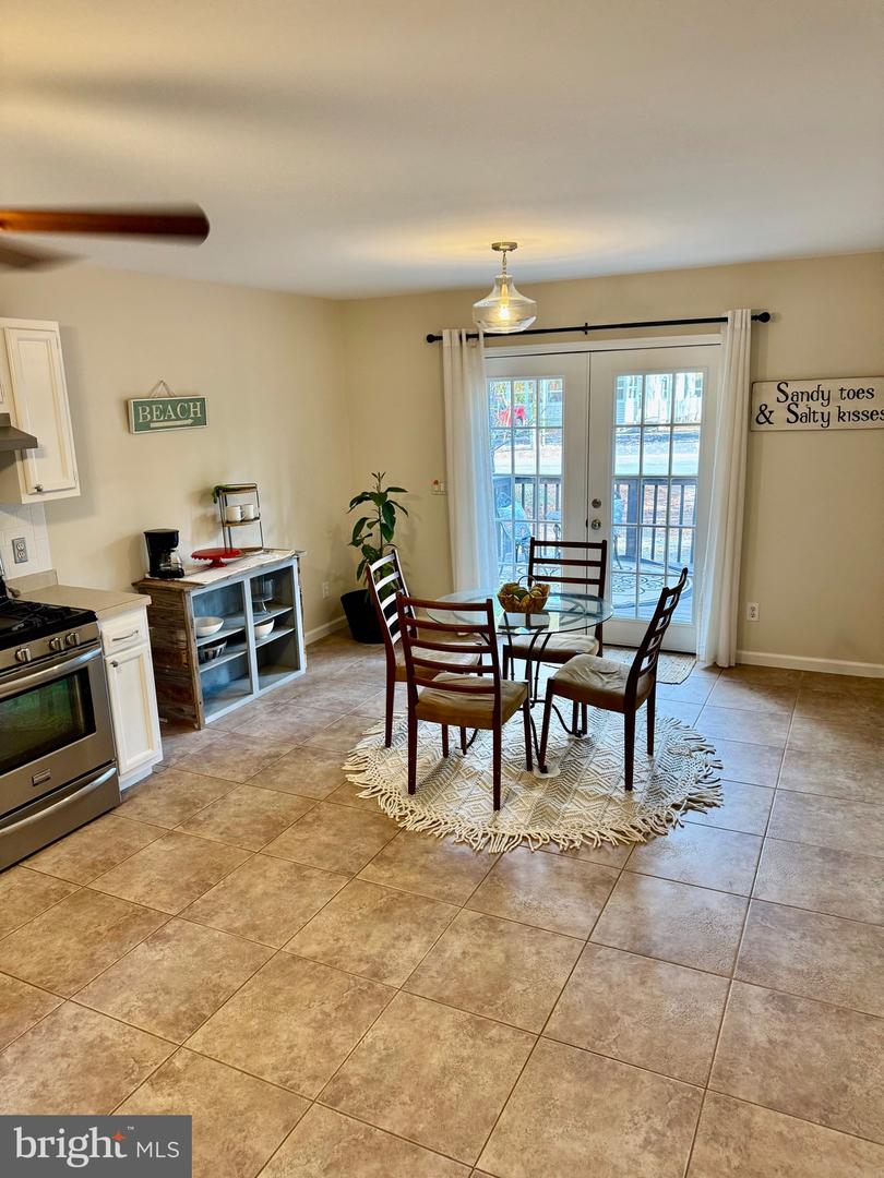 24322 Canal Dr Property Photo 26