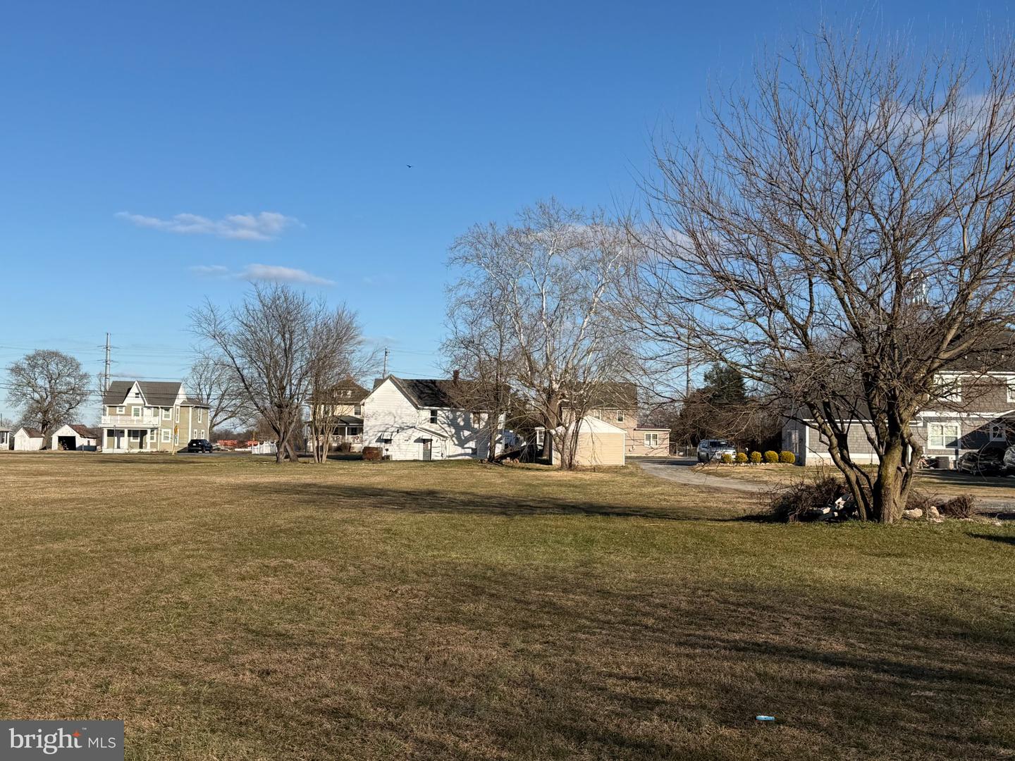 18716 Harbeson Rd Property Photo 2