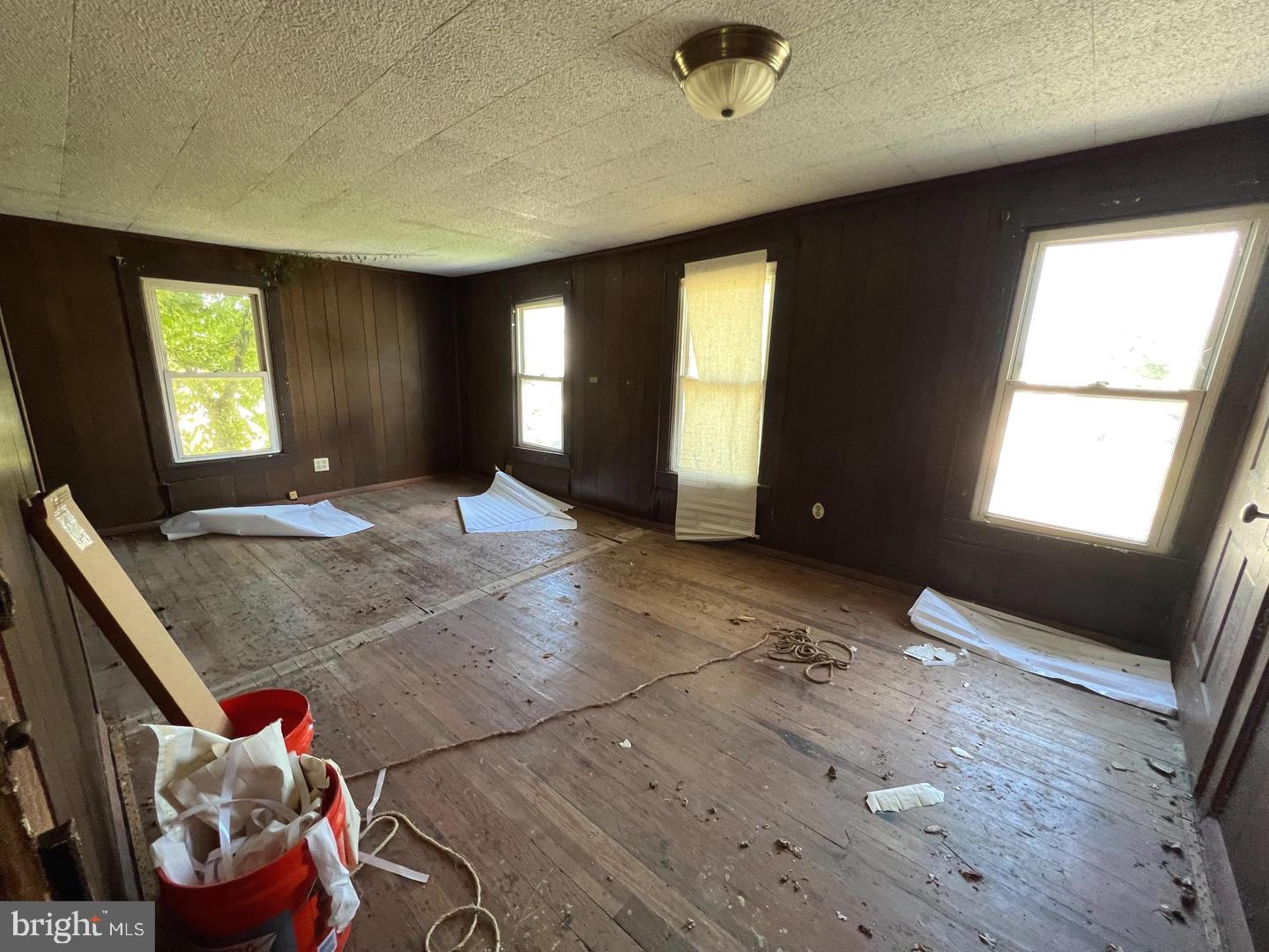 18716 Harbeson Rd Property Photo 9