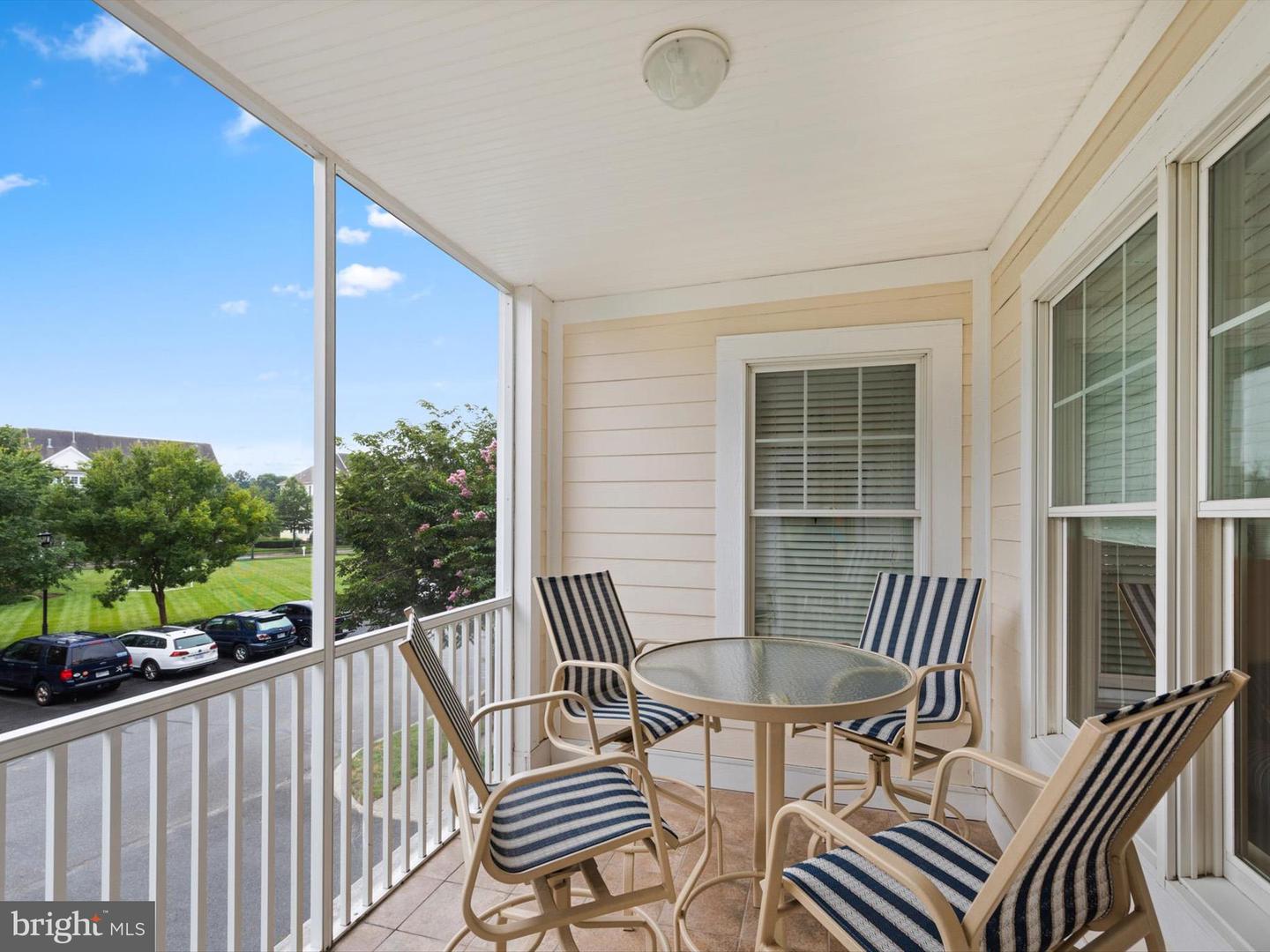 31568 Winterberry Pkwy #104 Property Photo 6