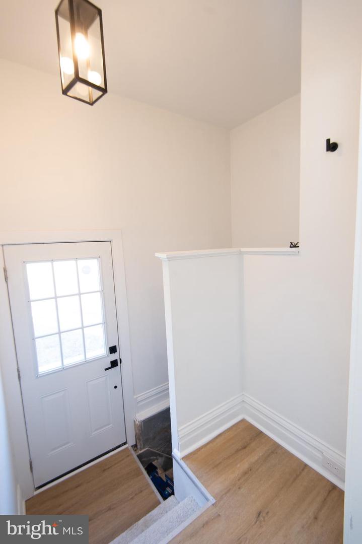 11145 Laurel Road Property Photo 2