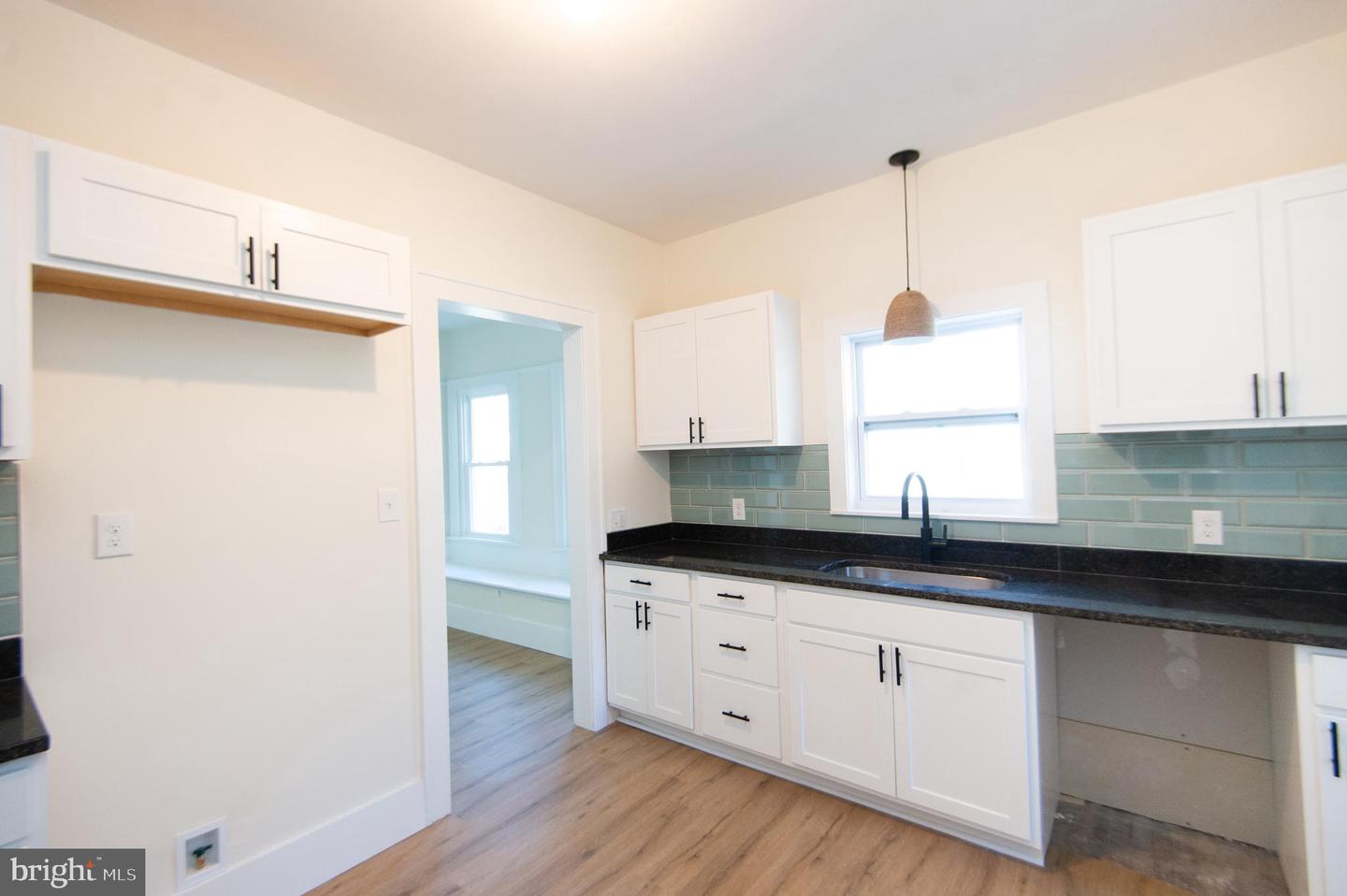 11145 Laurel Road Property Photo 3