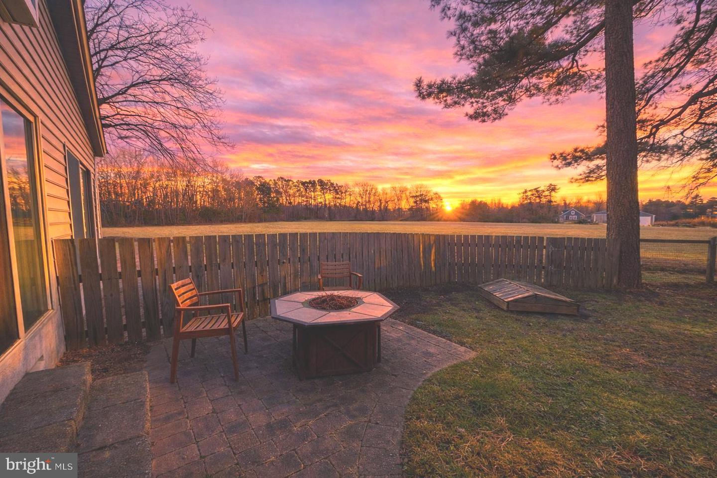 6 Cinderberry Ct Property Photo 9