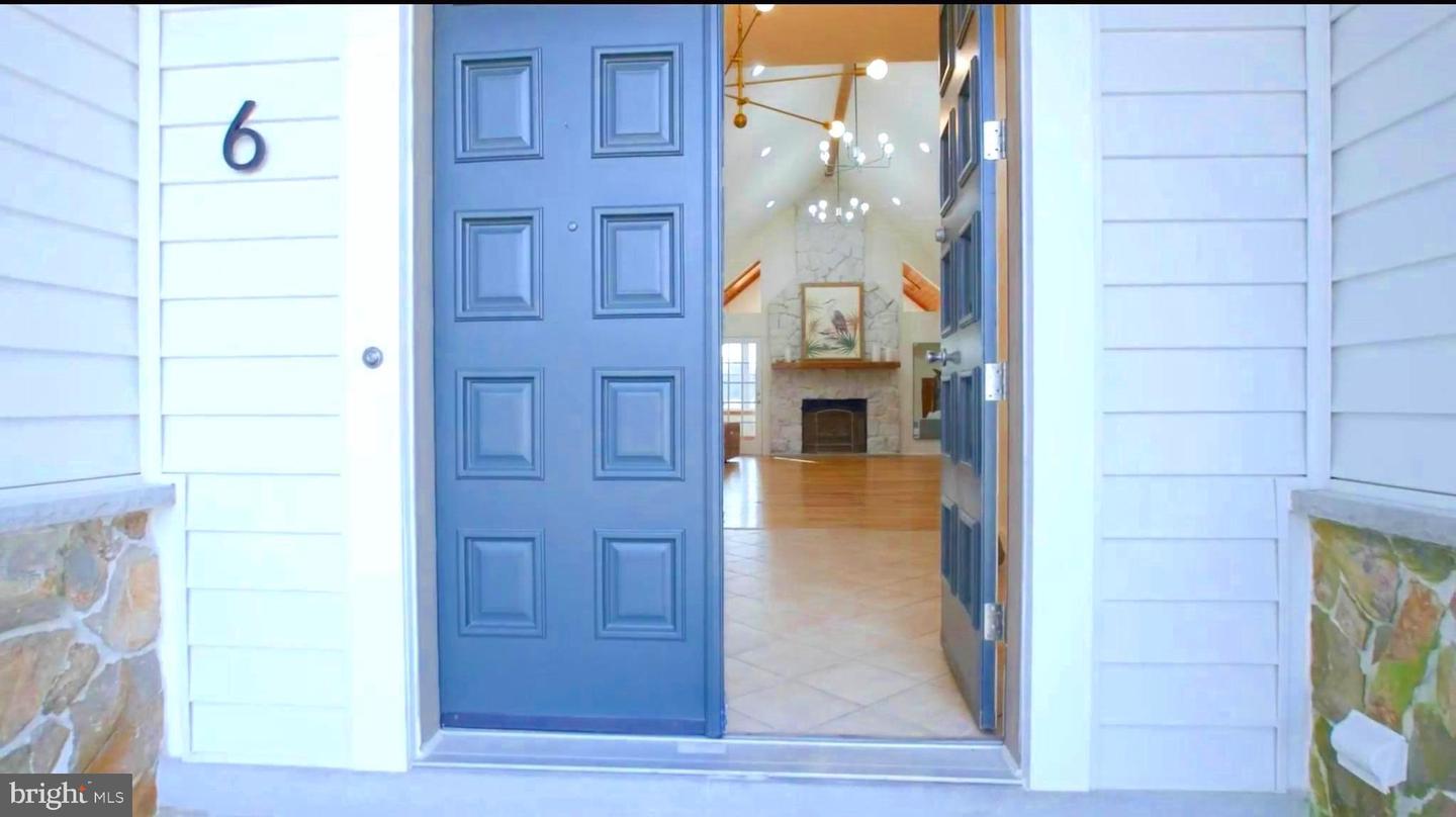 6 Cinderberry Ct Property Photo 12