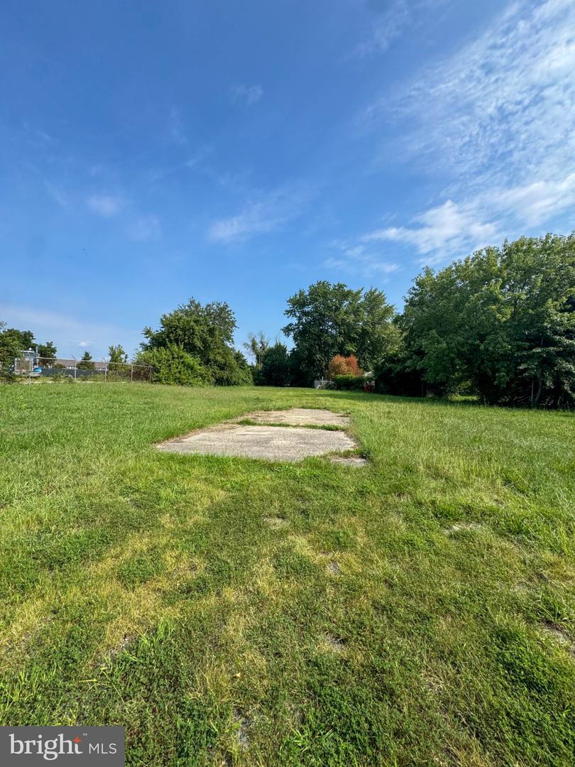 309 S Railroad Ave Property Photo 3