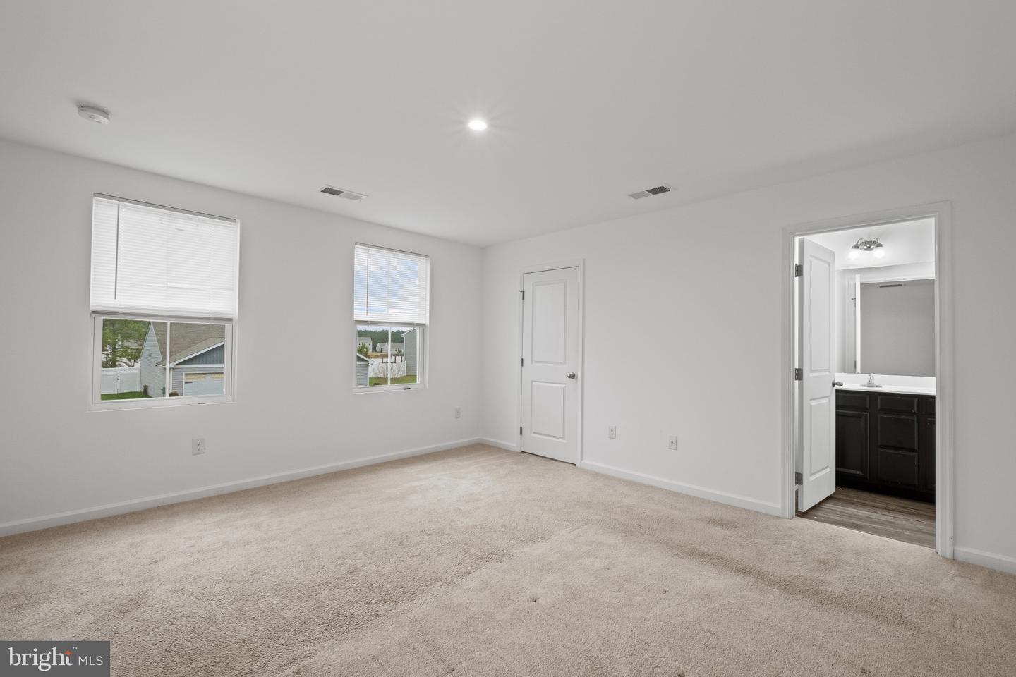 11735 Buckingham Dr Property Photo 14
