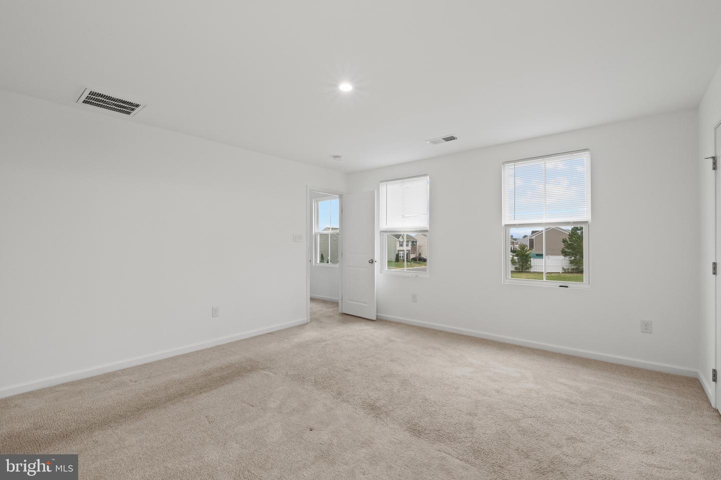 11735 Buckingham Dr Property Photo 17