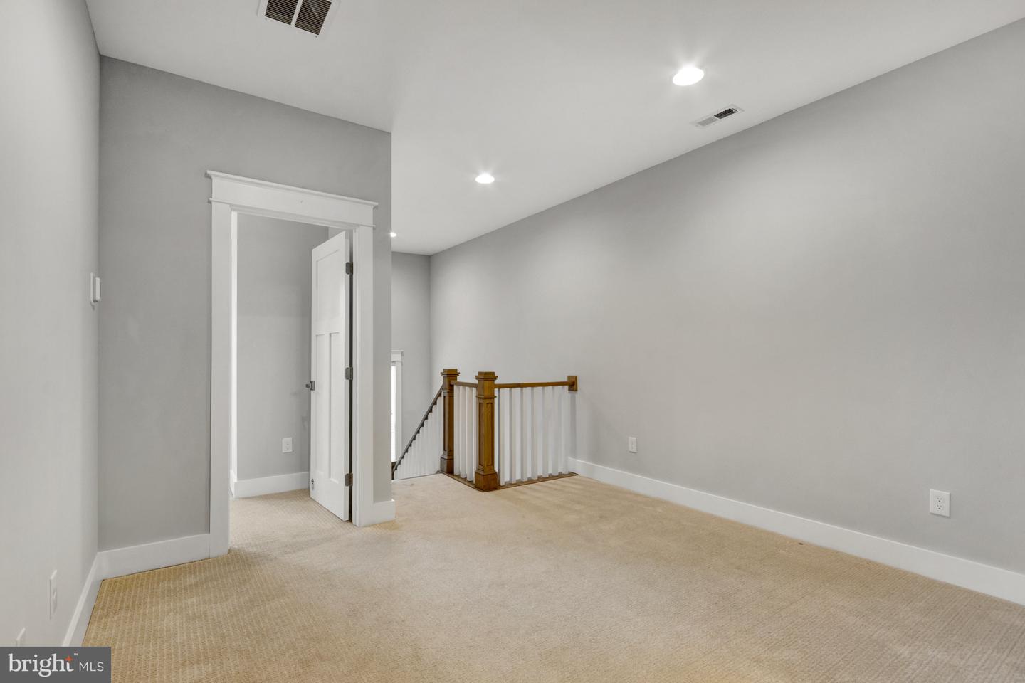 31569 Rachel Ave Property Photo 27