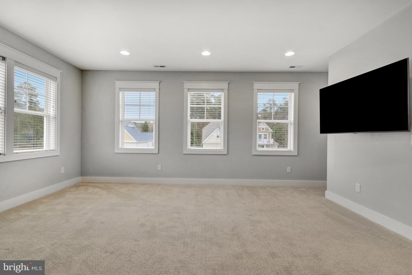 31569 Rachel Ave Property Photo 35
