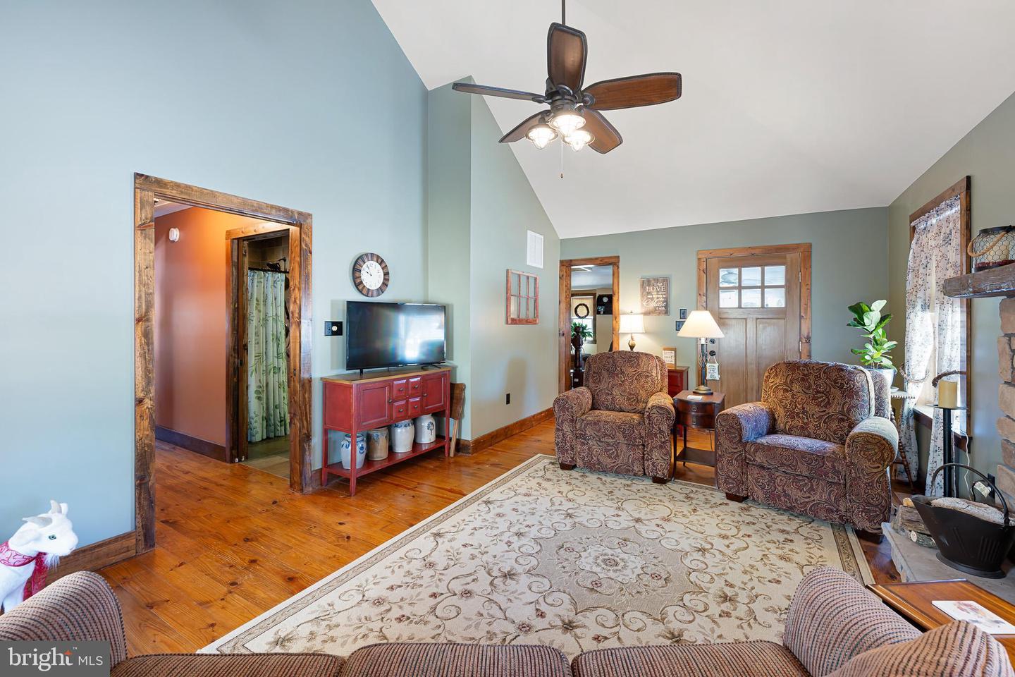 35717 Farm House Ln Property Photo 9