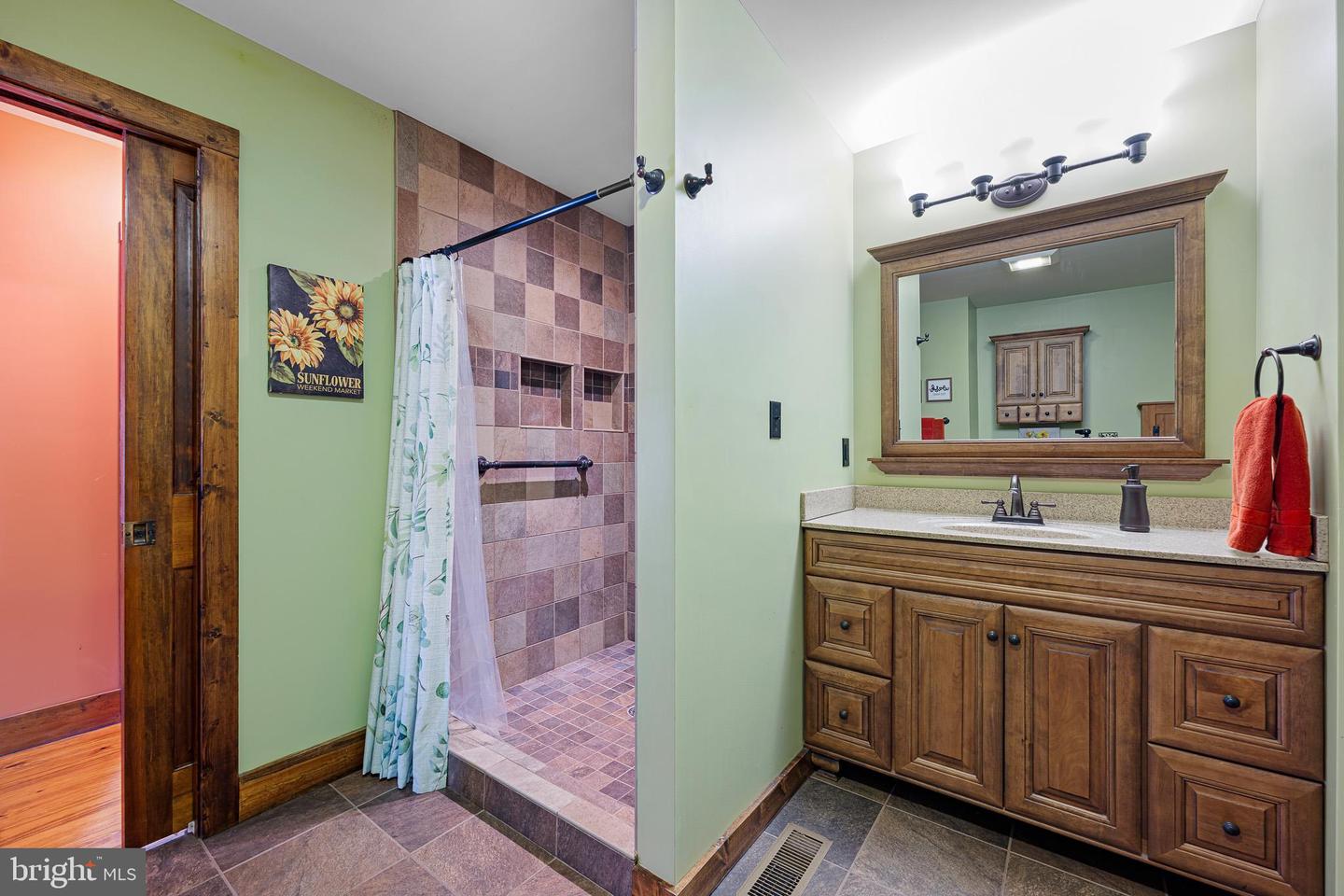 35717 Farm House Ln Property Photo 26