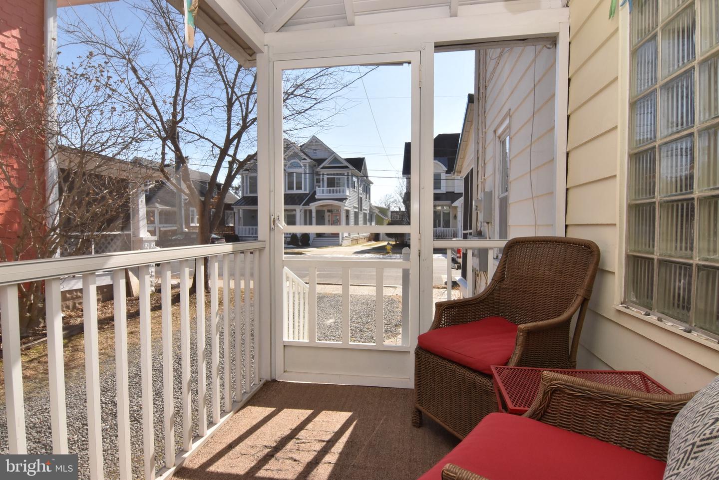 49 Maryland Ave #a Property Photo 10