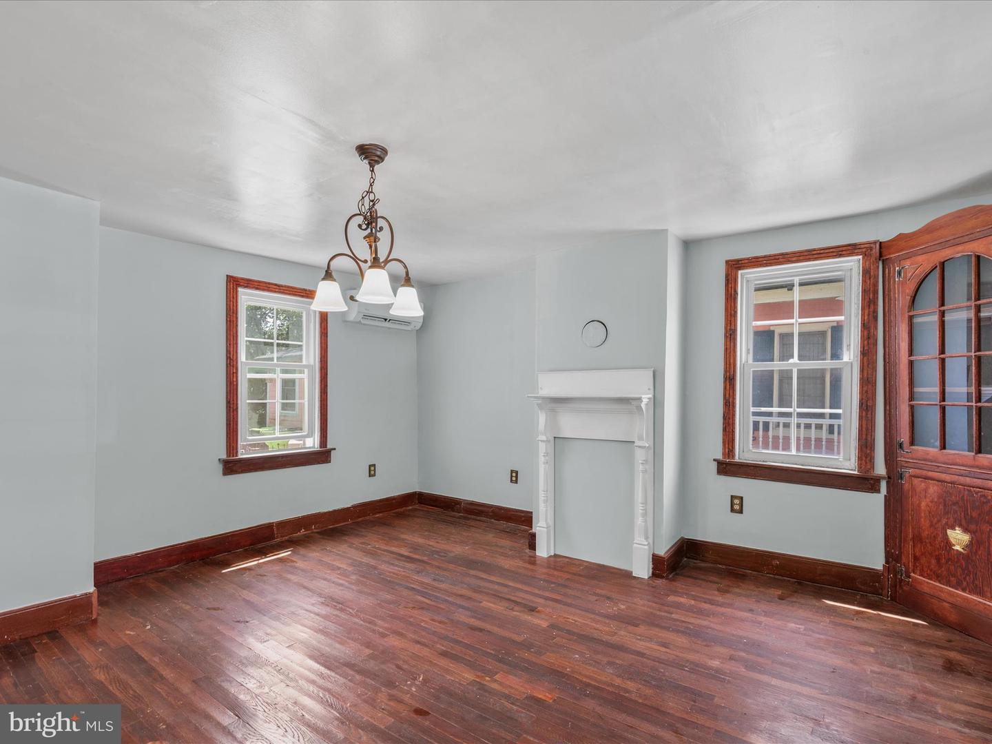 111 Broad St Property Photo 7