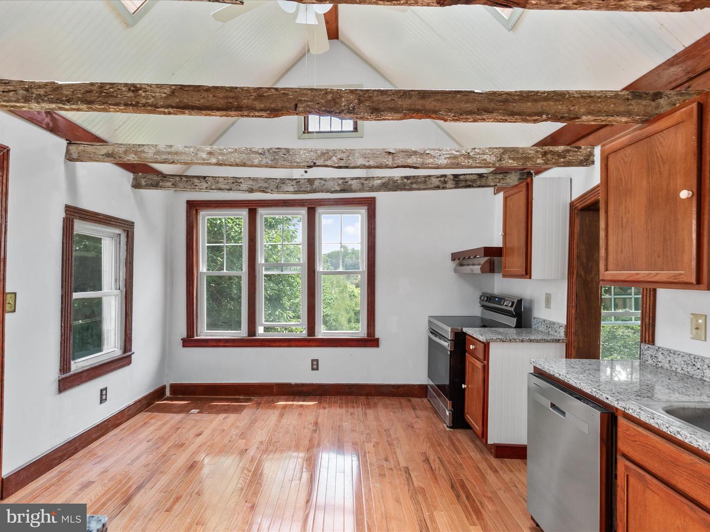111 Broad St Property Photo 19