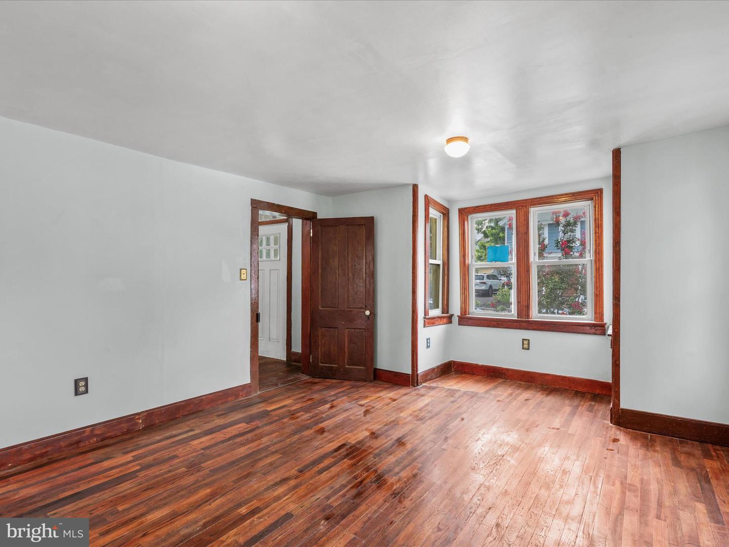 111 Broad St Property Photo 23