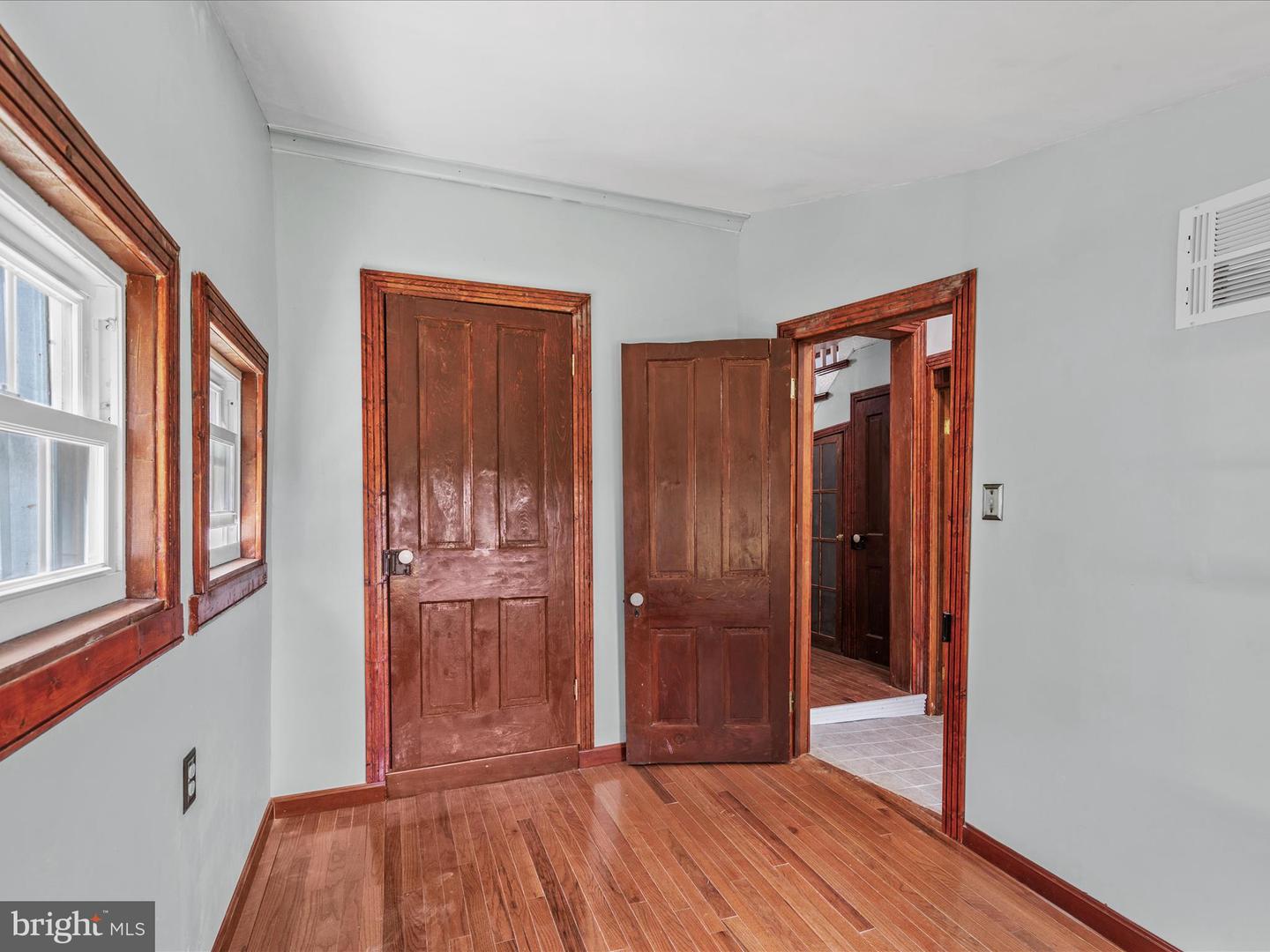 111 Broad St Property Photo 28