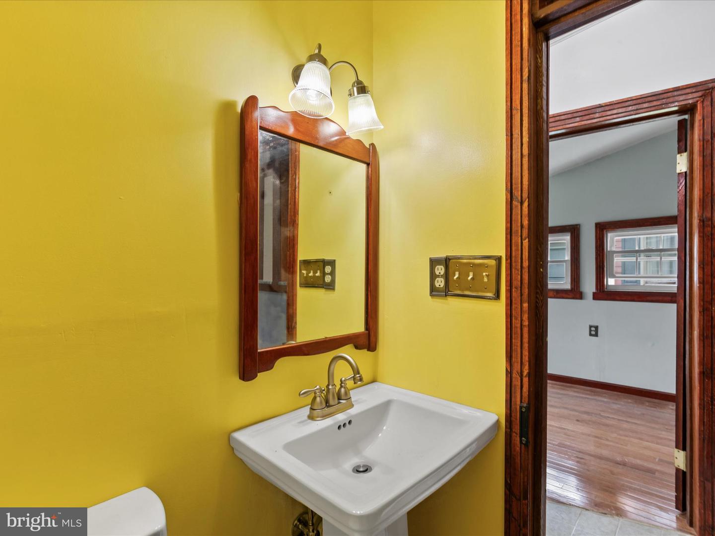 111 Broad St Property Photo 32
