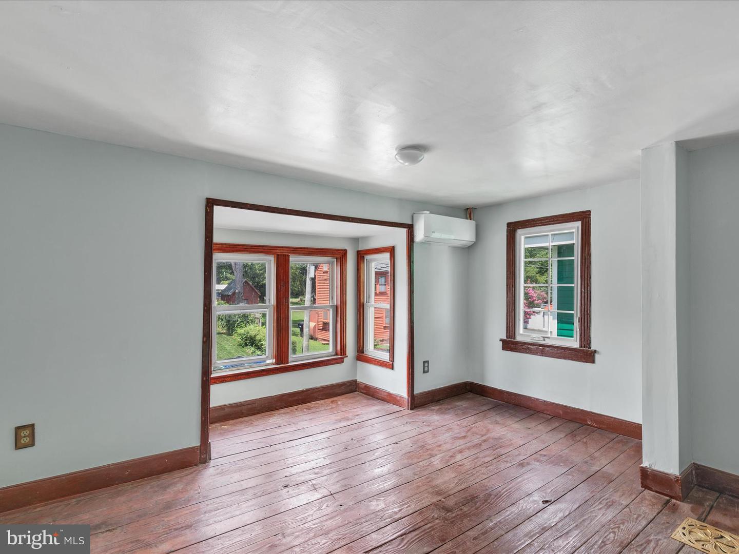 111 Broad St Property Photo 37